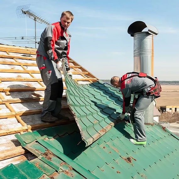 Демонтаж кровли и крыши в Новой Ладоге и Ленинградской области