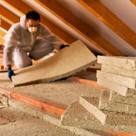 Утепление кровли крыши в Новой Ладоге и Ленинградской области